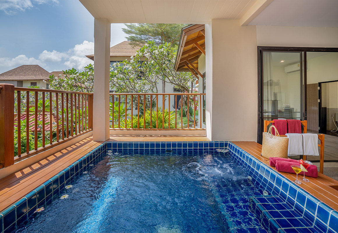 Deluxe Room with Plunge Pool | The Briza Beach Resort Samui